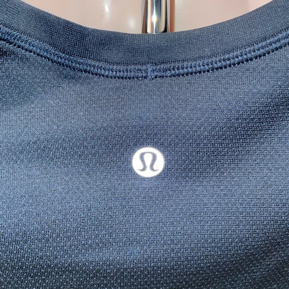 Lululemon Short Sleeve Tee Shirt